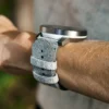 Suunto 22 mm Urban 5 mikrofiberrem, stengrå, M