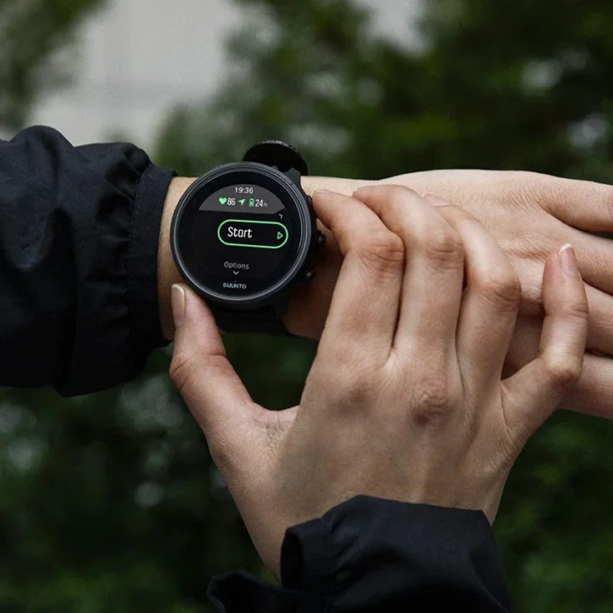 Suunto 9 Baro charcoal black titanium hållbar GPS-klocka