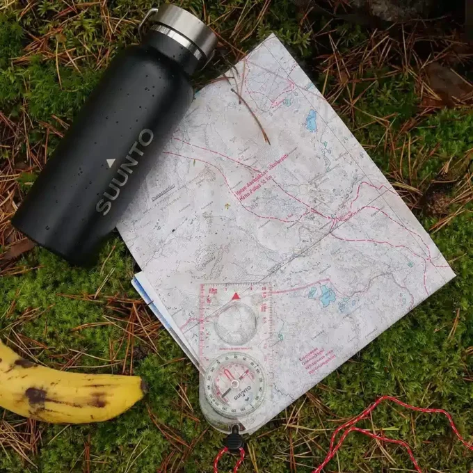 Suunto A-30 SH metrisk basplattkompass för vandring och överlevnad Suunto A-30 SH metrisk basplattkompass för vandring och överlevnad