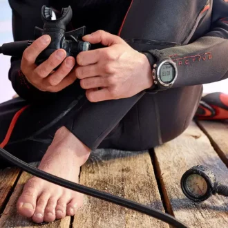 Suunto D4i novo svart – USB-kabel och förlängningsrem säljs separat