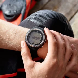Suunto D4i novo svart – USB-kabel och förlängningsrem säljs separat