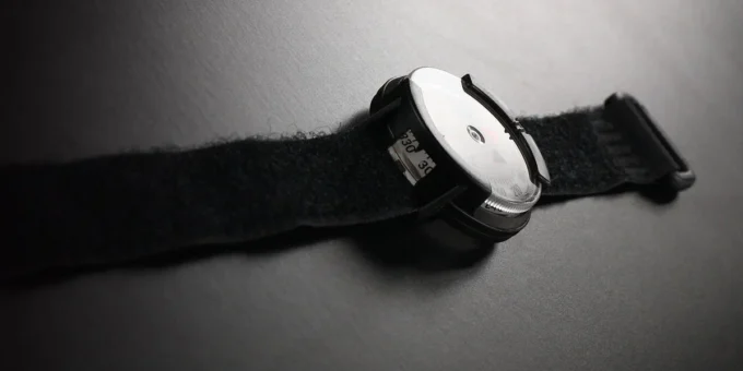 Suunto m-9/svart/svart/nh med kardborreband Suunto m-9/svart/svart/nh med kardborreband